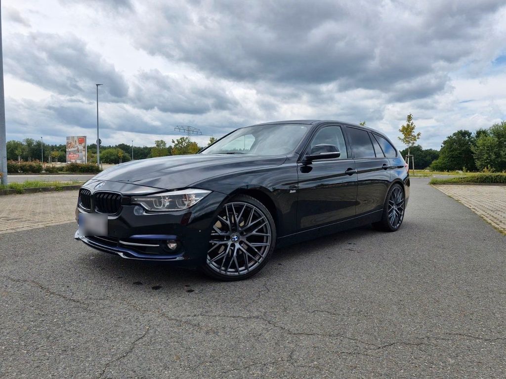 Image of BMW 330