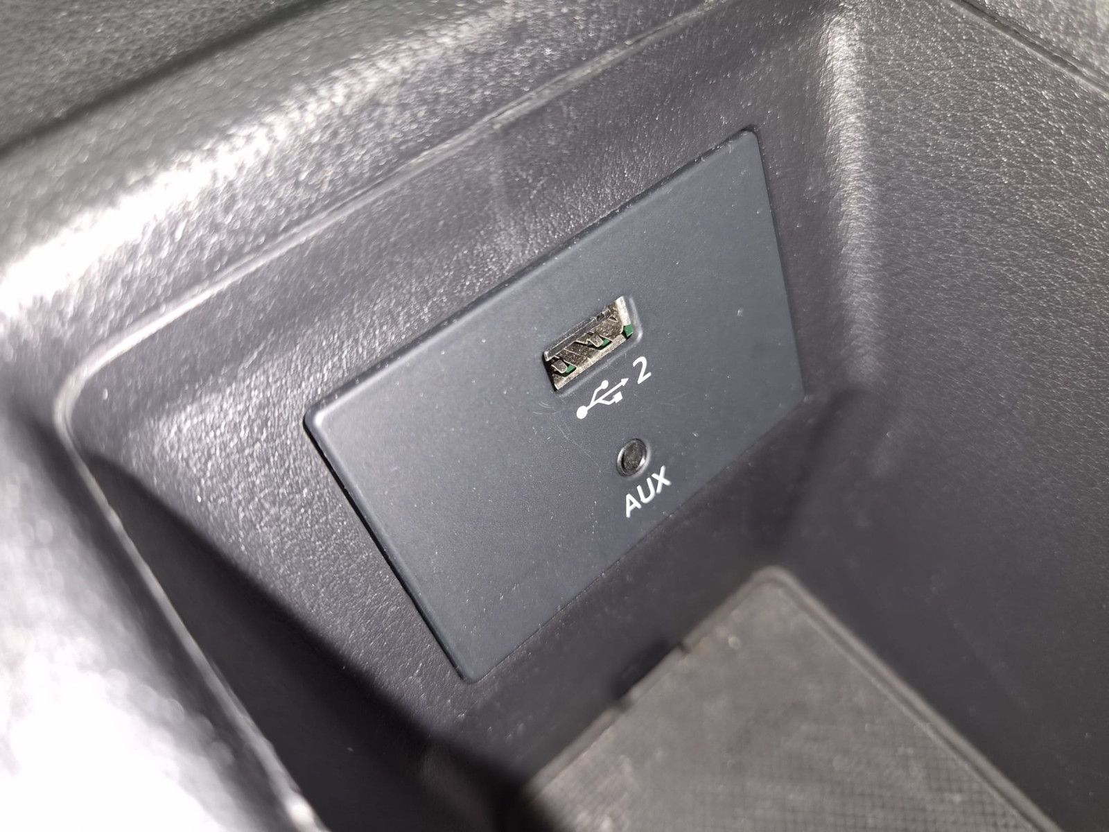 Fahrzeugabbildung Audi Q2 35 TFSI advanced / KLIMA / GARANTIE /