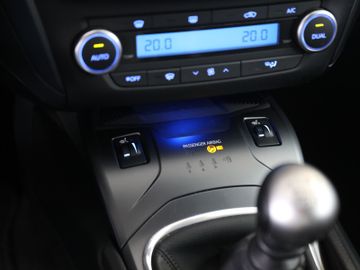 Toyota Avensis 1.8 KLIMA SITZHEIZUNG KAMERA 1.HAND