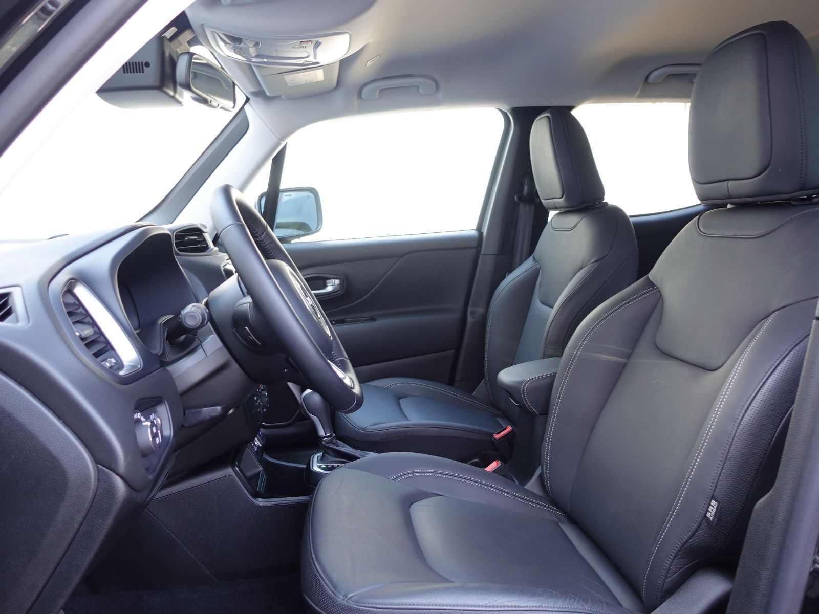Fahrzeugabbildung Jeep Renegade 1.5 AUTOMATIK E-Hybrid S-Edition SHZ