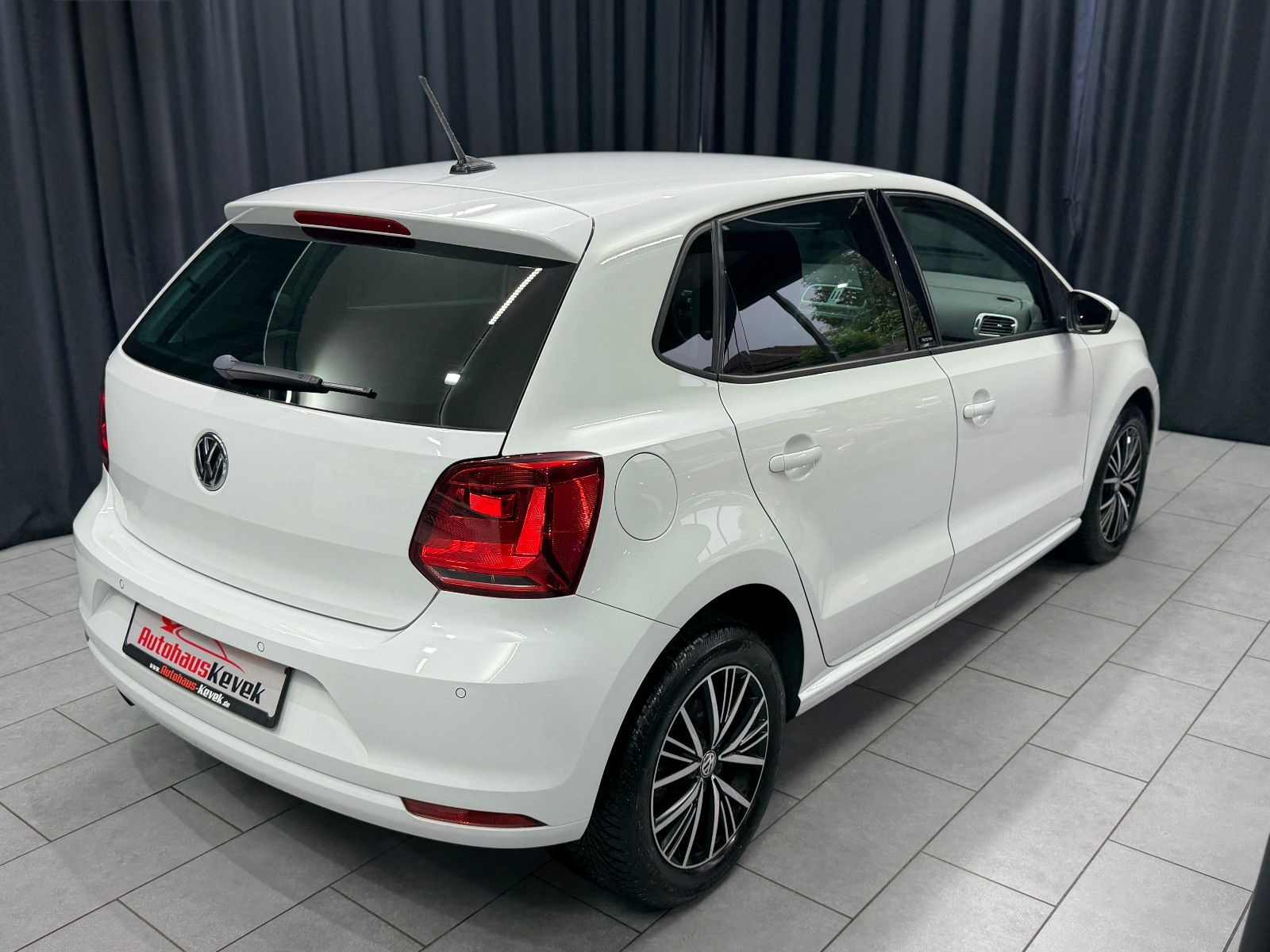 Fahrzeugabbildung Volkswagen Polo V Allstar |DSG|PDC|NAVI