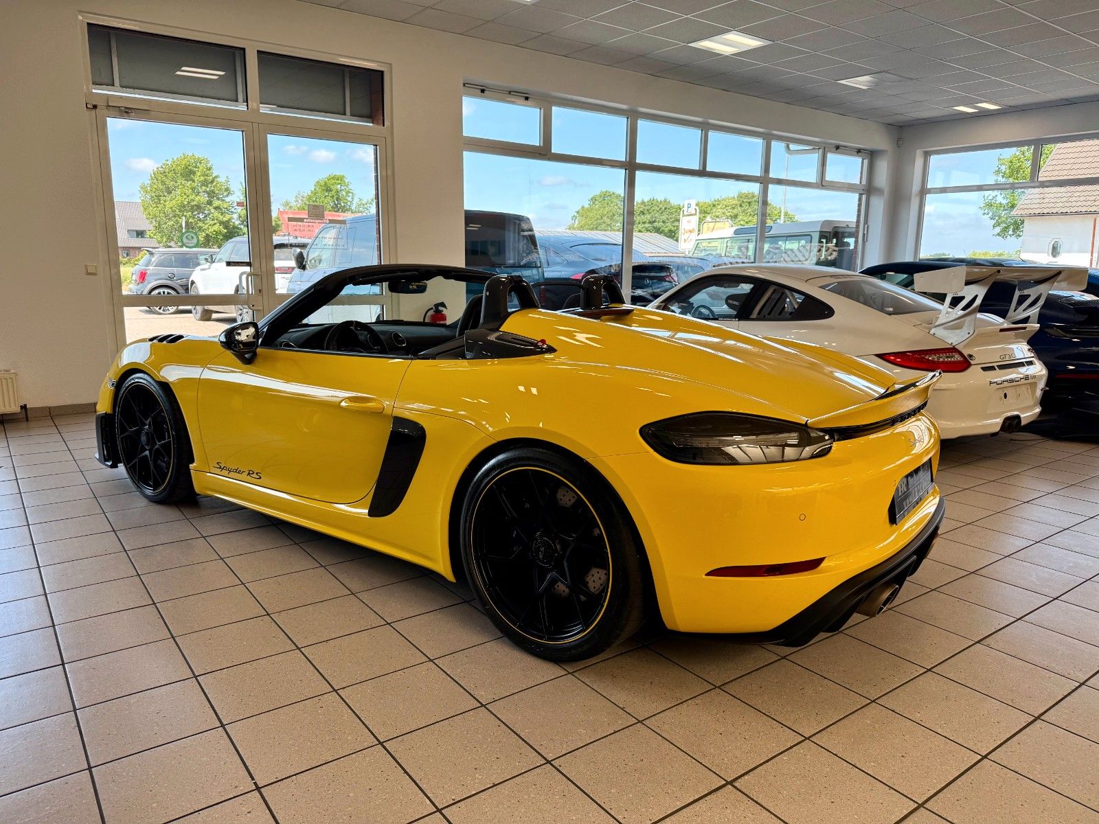 Fahrzeugabbildung Porsche 718 Boxster Spyder RS WEISSACH/Lift/Carbon/BOSE