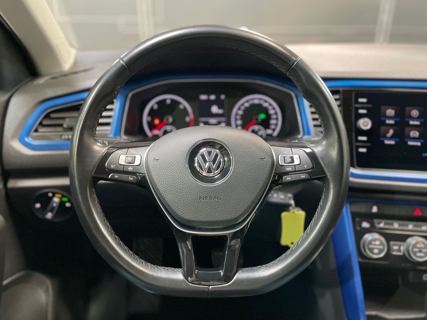 Fahrzeugabbildung Volkswagen T-Roc Style #Kamera#ACC#Spur#AHK