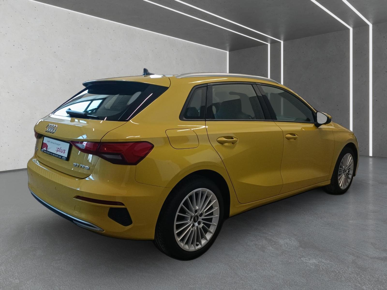 Audi A3 Sportback 30 TFSI Advan. 2x S-Line*GRA*NAV*VC