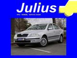 Skoda Octavia 1.6 Klima 4x SHZ - Skoda Octavia mit Benzin-Antrieb: Limousine, 1.6