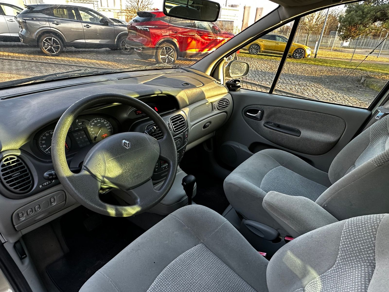 Fahrzeugabbildung Renault Scenic