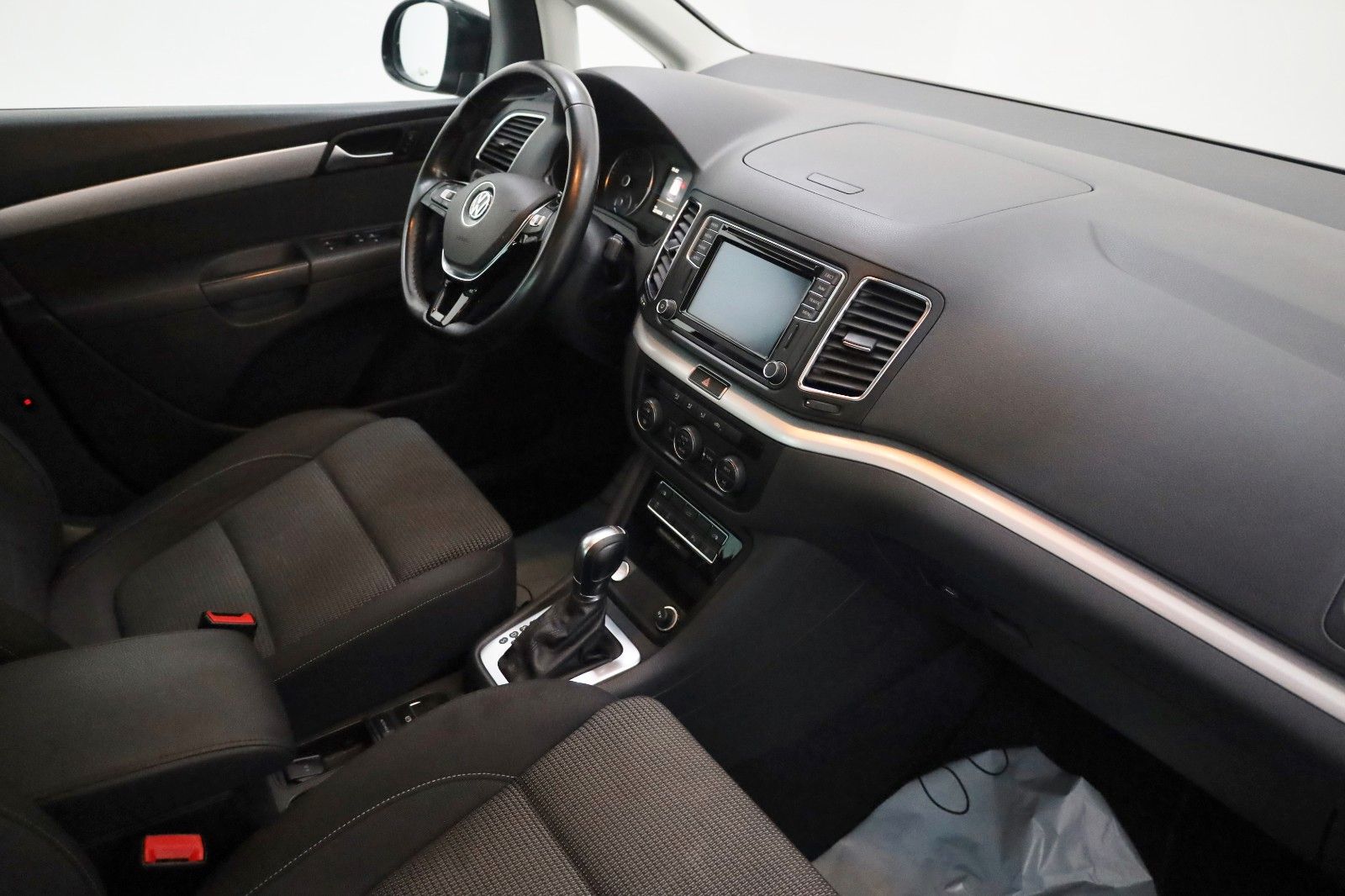 Fahrzeugabbildung Volkswagen Sharan Comfortline 7 Si,Navi,Xenon,SH,PDC,AHK el