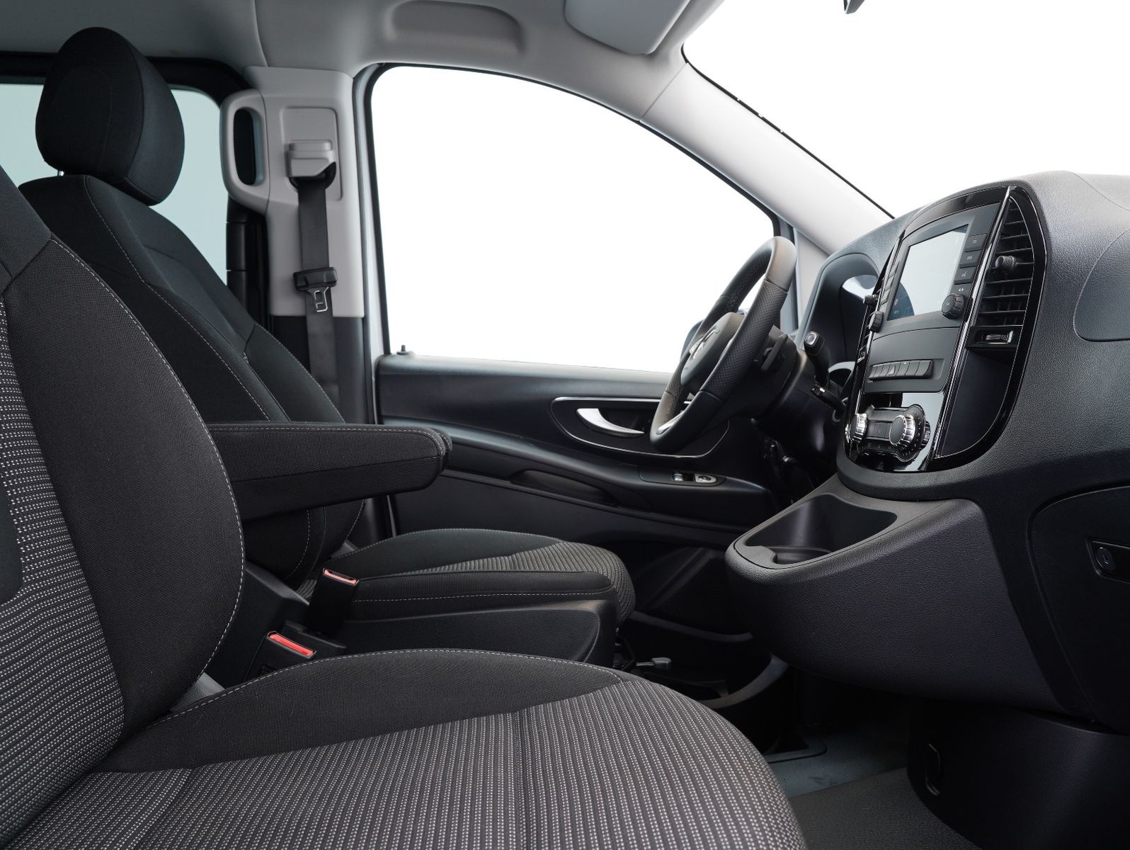 Fahrzeugabbildung Mercedes-Benz Vito Tourer 119 CDI Pro 4x4 lang PÖSSL VANSTAR