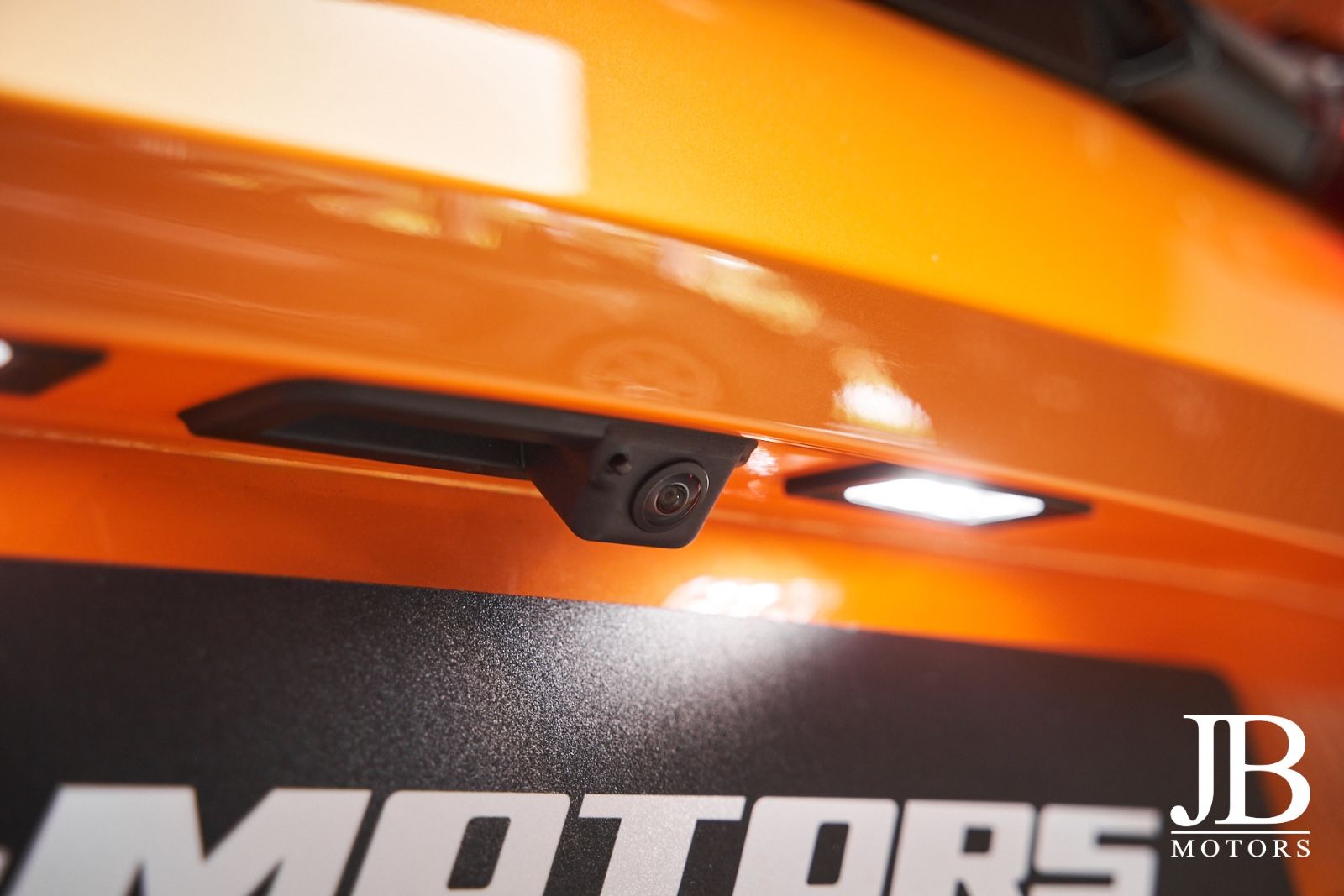 Fahrzeugabbildung Lamborghini Urus Performante Carbon Head-Up Akrapovic