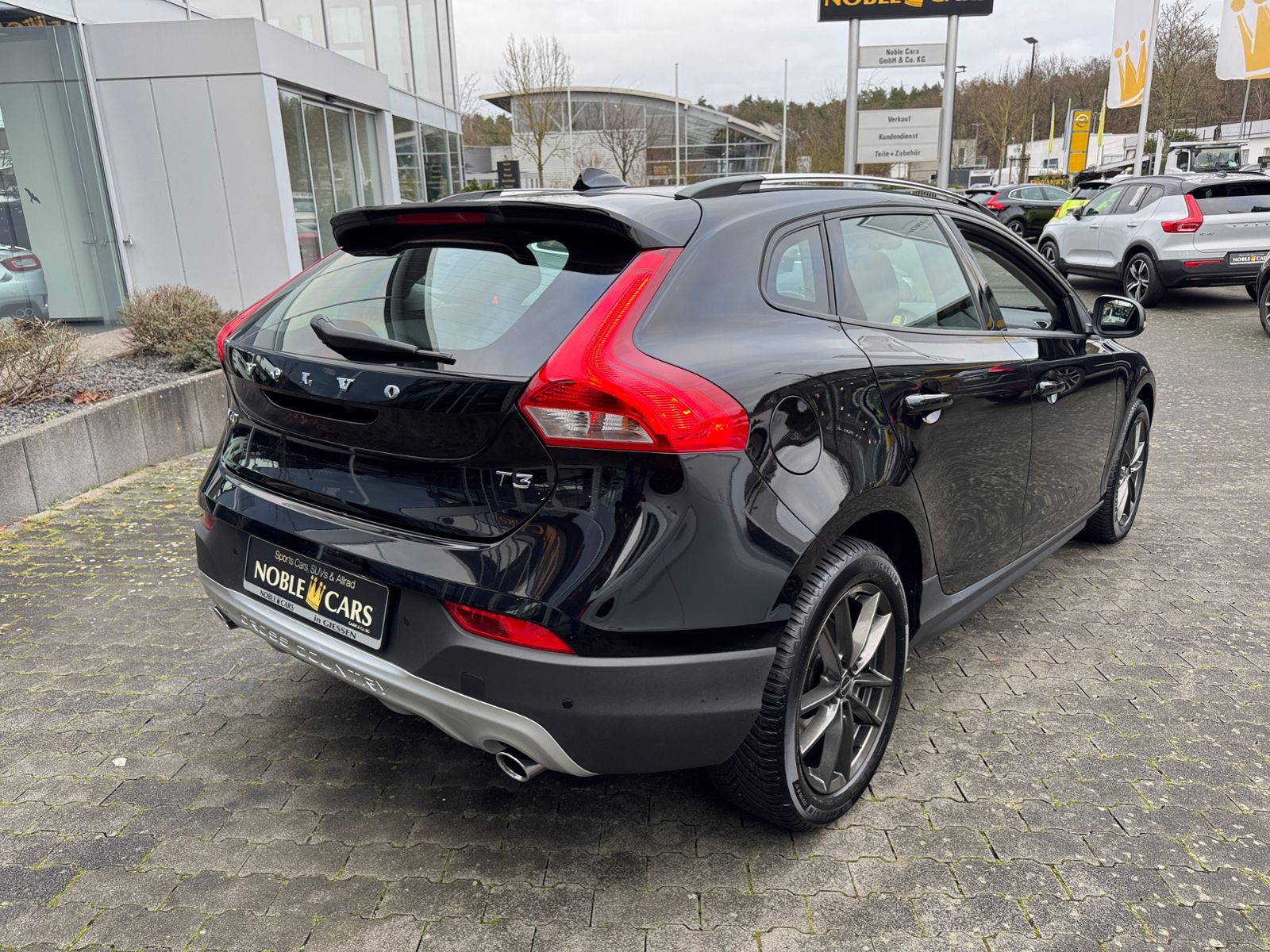 Fahrzeugabbildung Volvo V40 Cross Country Plus KLIMA LED NAVI  AHK