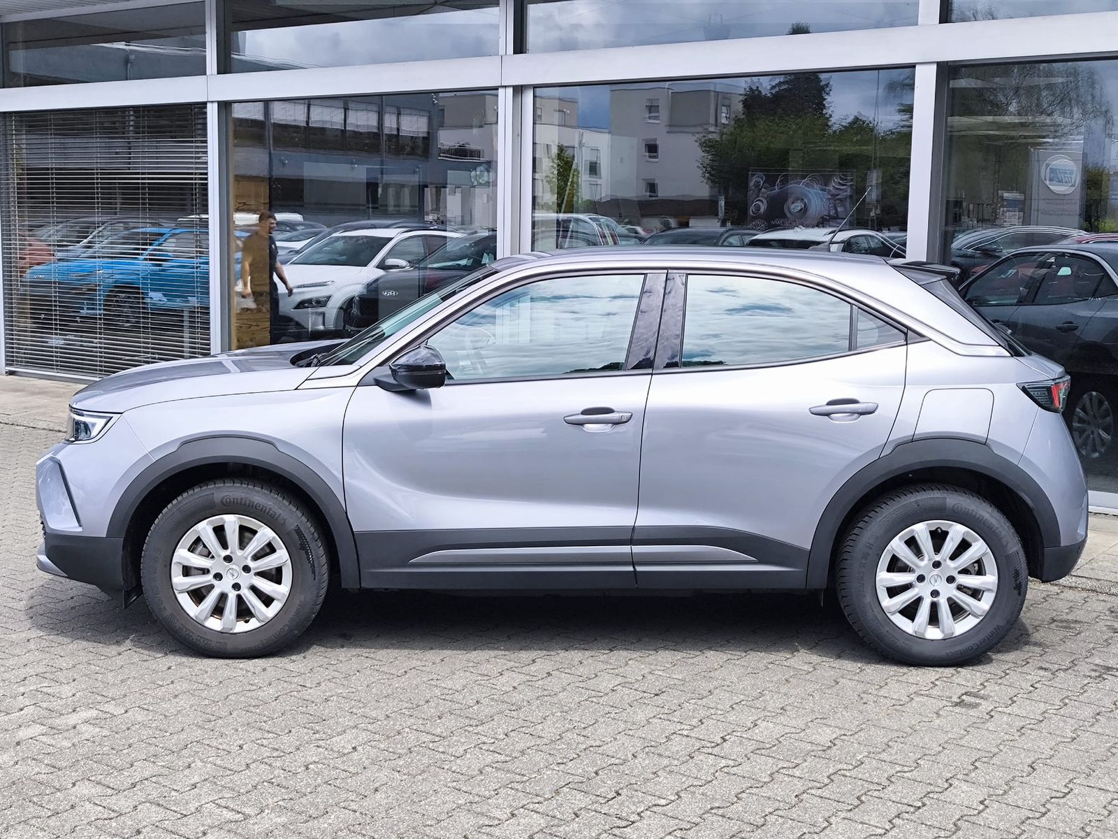 Fahrzeugabbildung Opel Mokka-e e Edition LED+NAVI+SHZ+KAM+TEMP+CARPL+WP