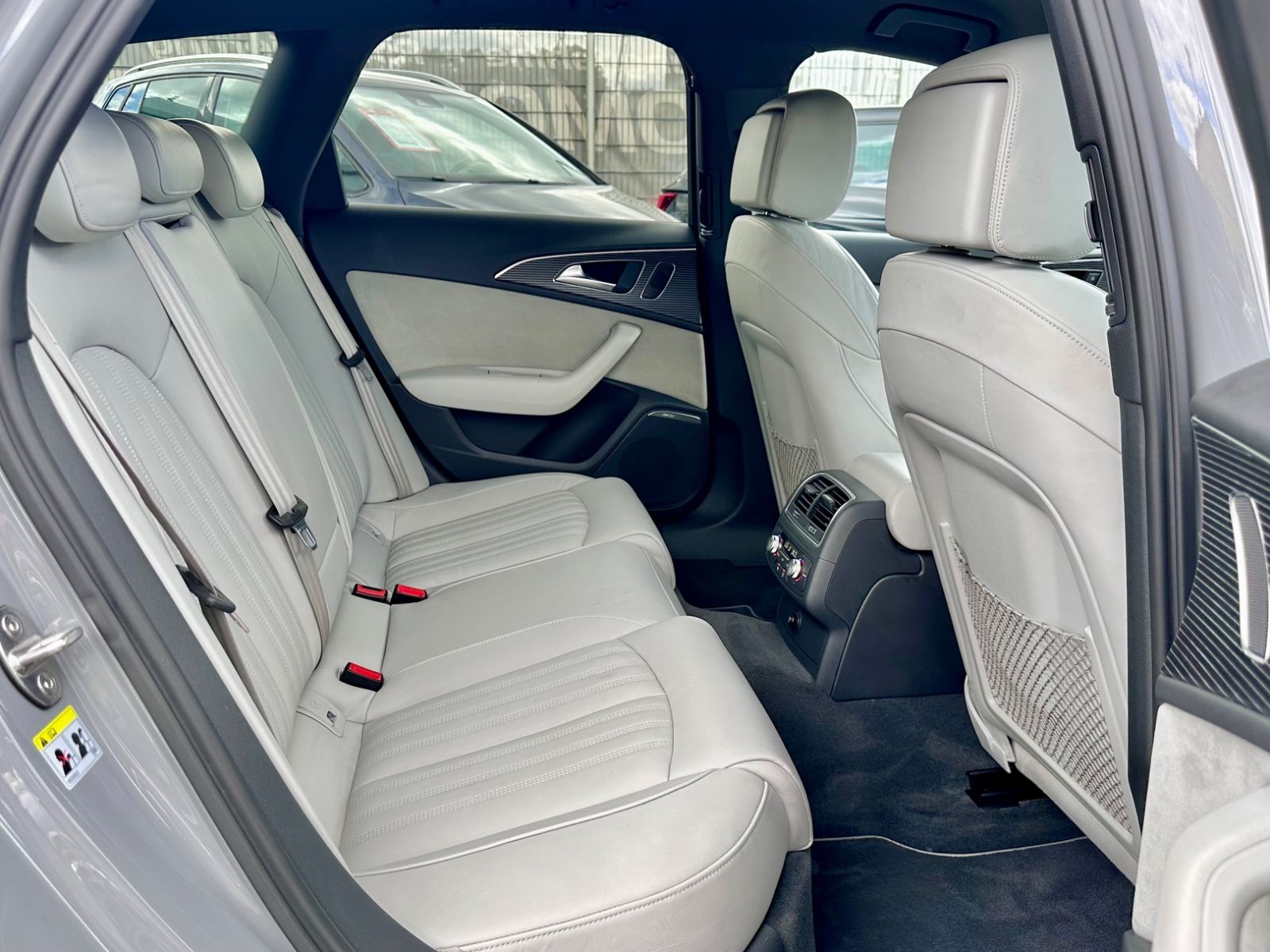 Fahrzeugabbildung Audi A6 AVANT 3.0 TDI QUATTRO COMPETITION CLEAN*2017*