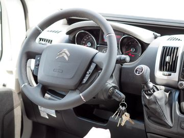 Bild 6 Mooveo TEI-71 FBH Hubbett L-Sitzgr. Navi