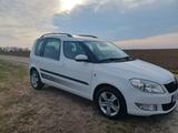 Skoda Roomster 1.6l TDI 66kW Fresh Fresh - Skoda Roomster: Schwarz