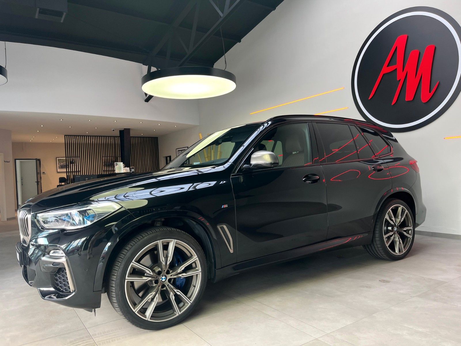 Fahrzeugabbildung BMW X5 M50d*Laser*Sky*360°*HUD*Luft*22"*Soft*AHK*