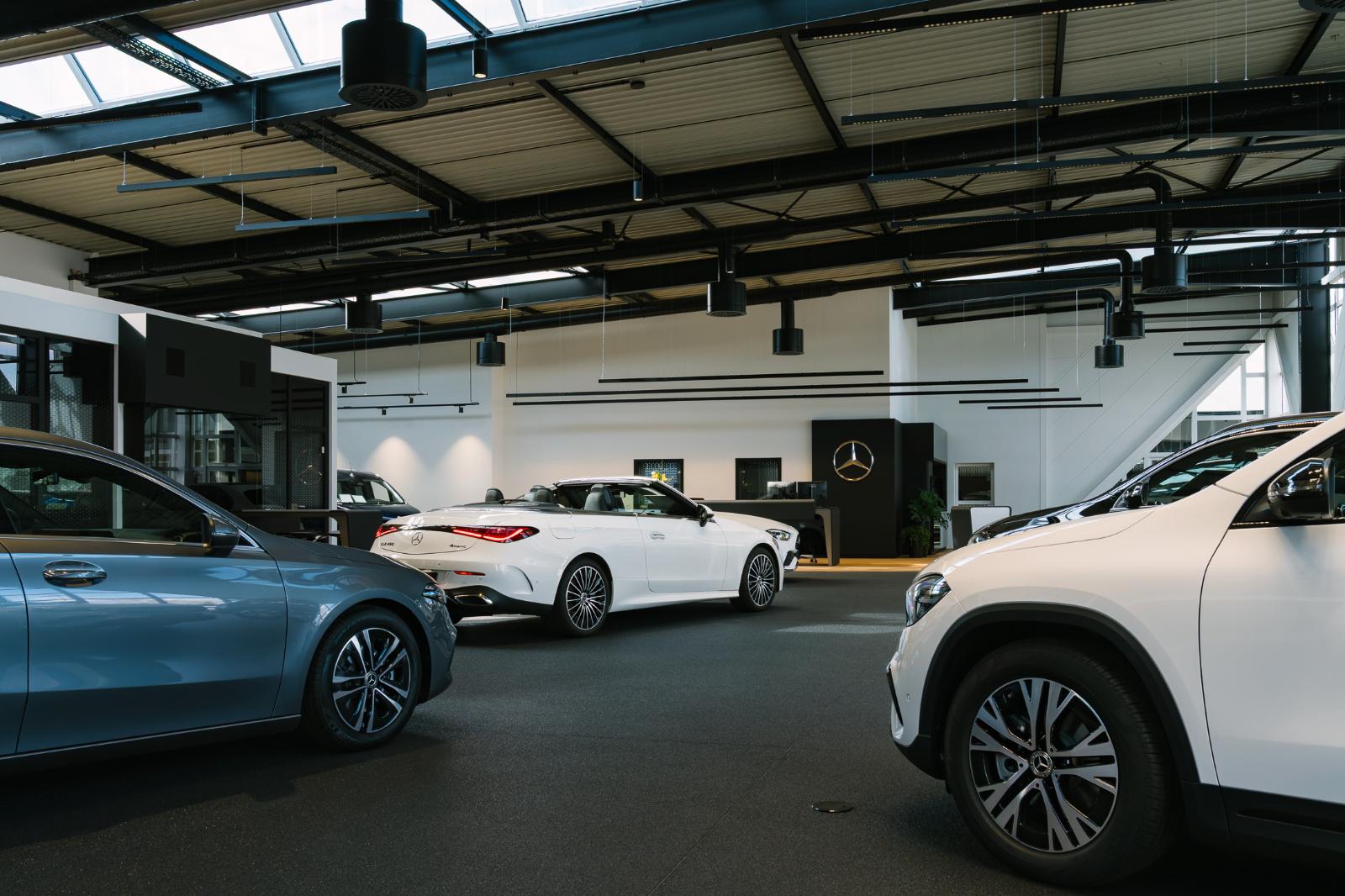 showroom-image-main