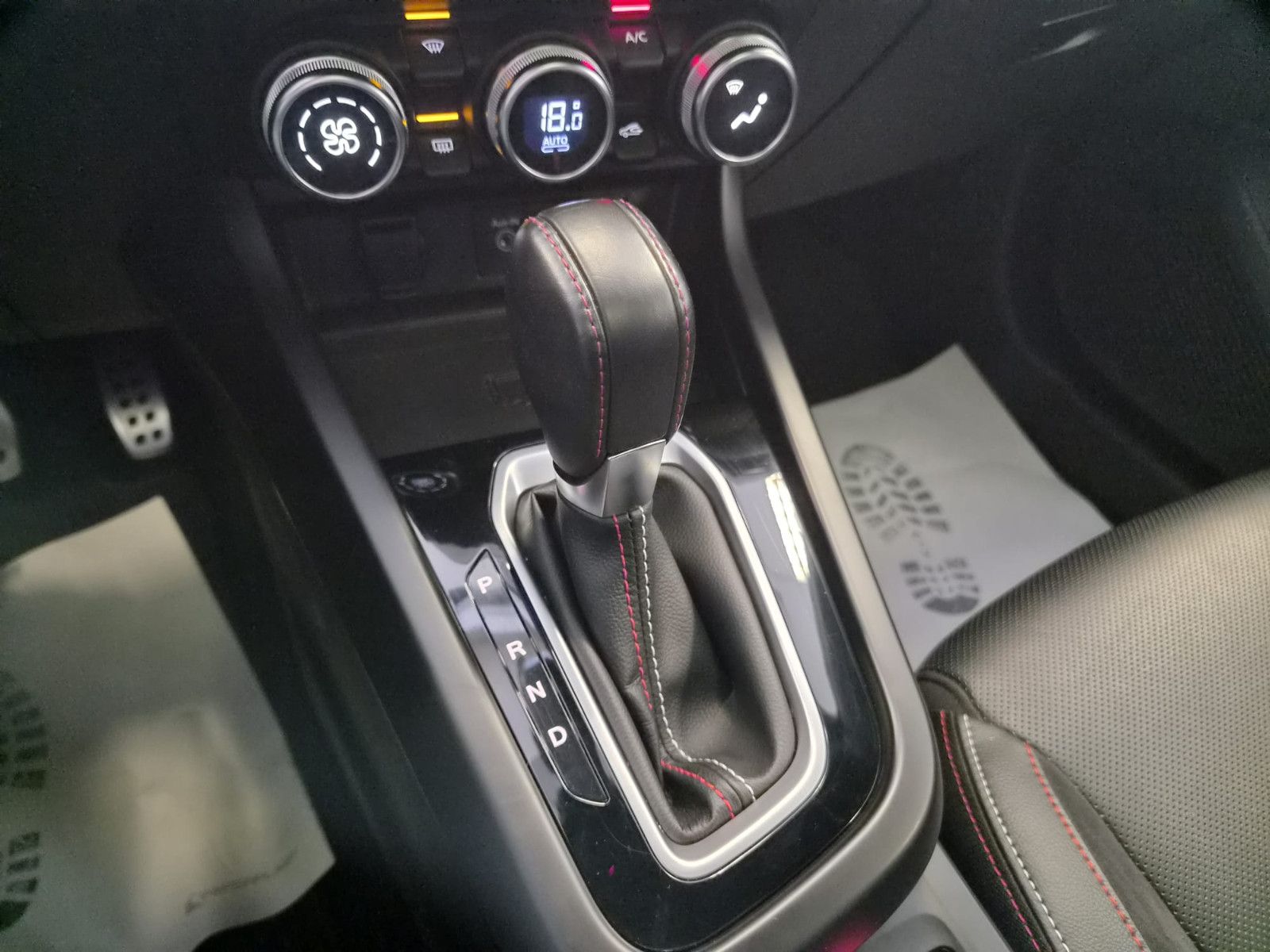 Fahrzeugabbildung Renault Arkana R.S. Line / LED / 1. HAND / SCHECKHEFT