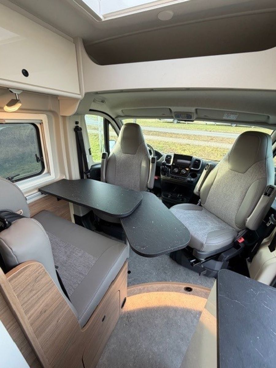 Fahrzeugabbildung CORIGON CV 60 S Solar Markise Travel+ by Hymer