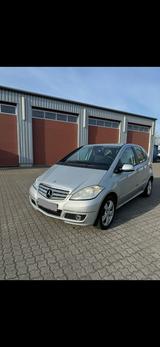 Mercedes-Benz Mercedes A Klasse W169 Silber 2010 130.000 - Mercedes-Benz A130