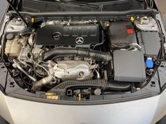 MERCEDES-BENZ CLA 250 Progressive Nav Pano HeadUp