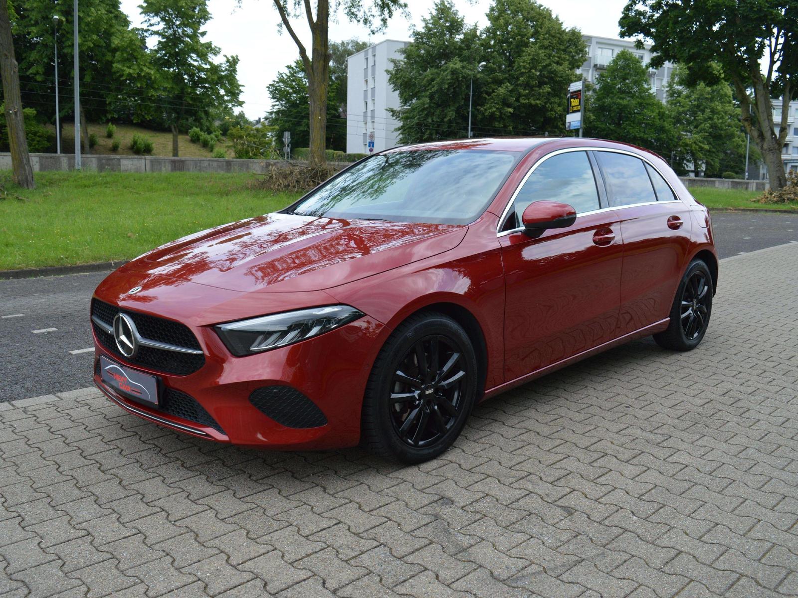 Mercedes-Benz A 180 A 180 d Progressive*Navi*Kamera*Teilleder*