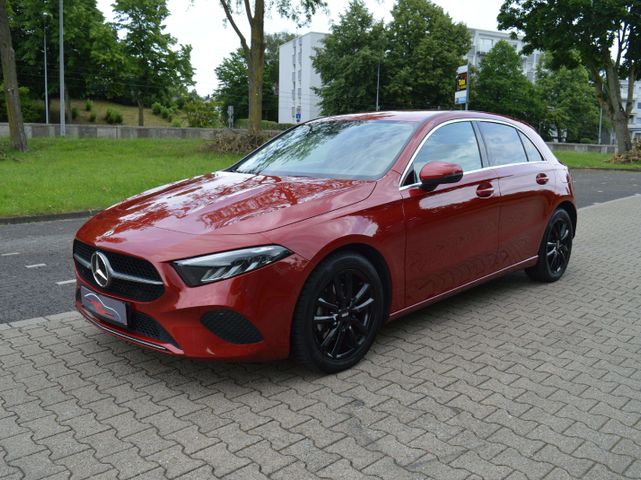 MERCEDES-BENZ A 180 A 180 d Progressive*Navi*Kamera*Teilleder*