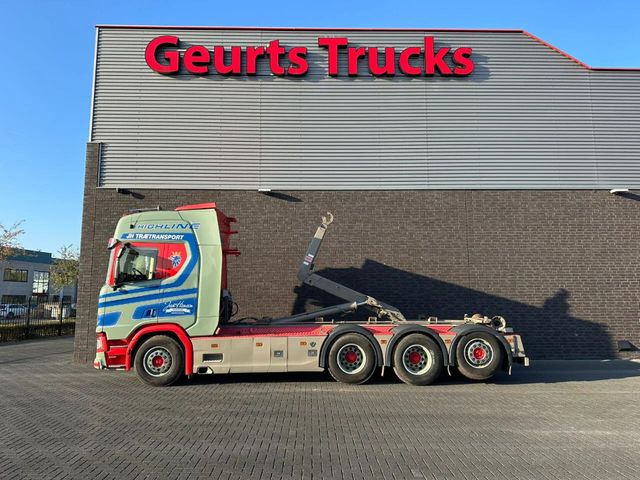 Scania R580 V8 NGS 8X4/6 TRIDEM + HIAB ULT 21.S610 HAAK