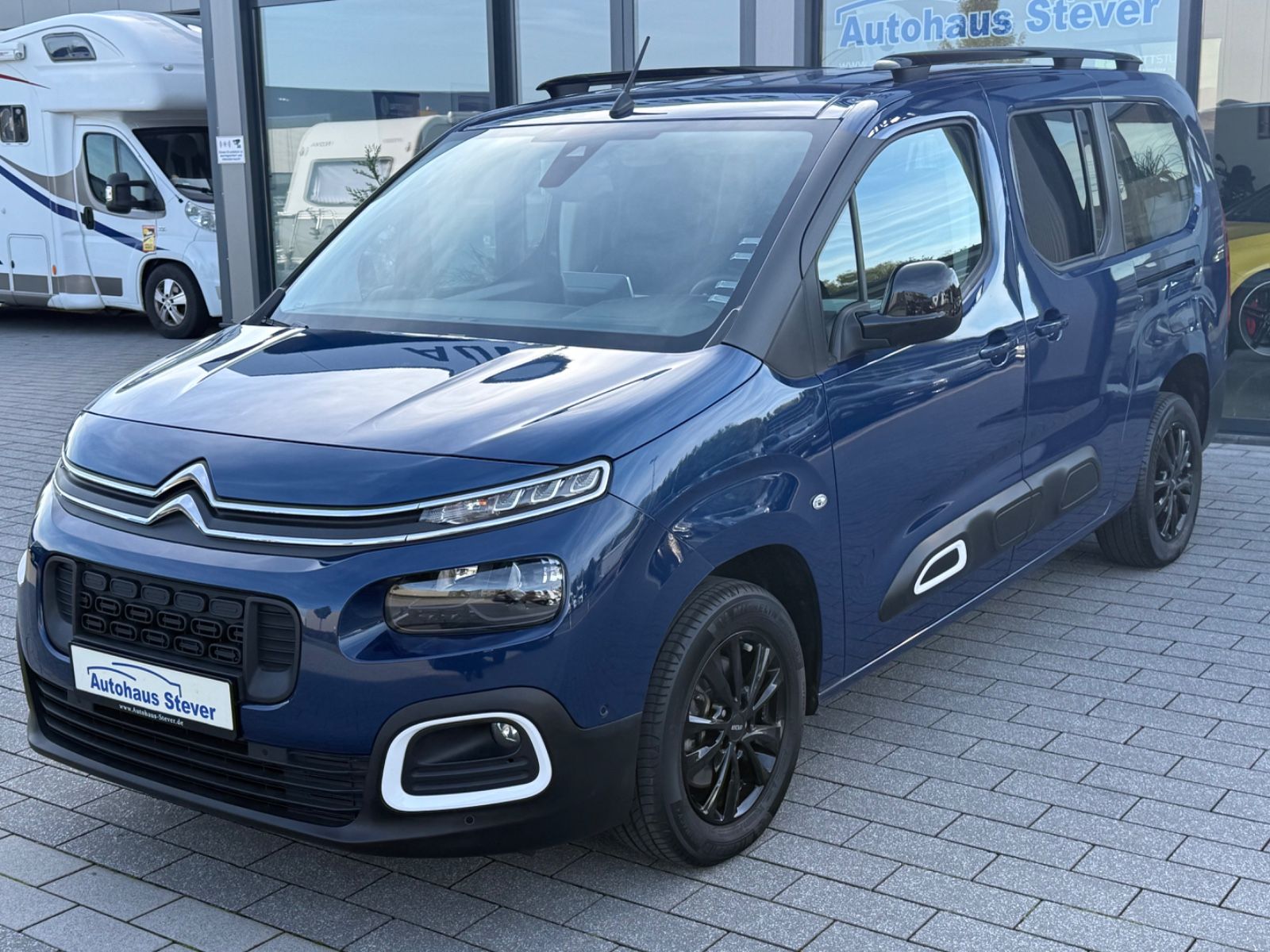 Fahrzeugabbildung Citroën Berlingo XL 7-SITZER AUTOM. KLIMA SITZHEIZ. CAM