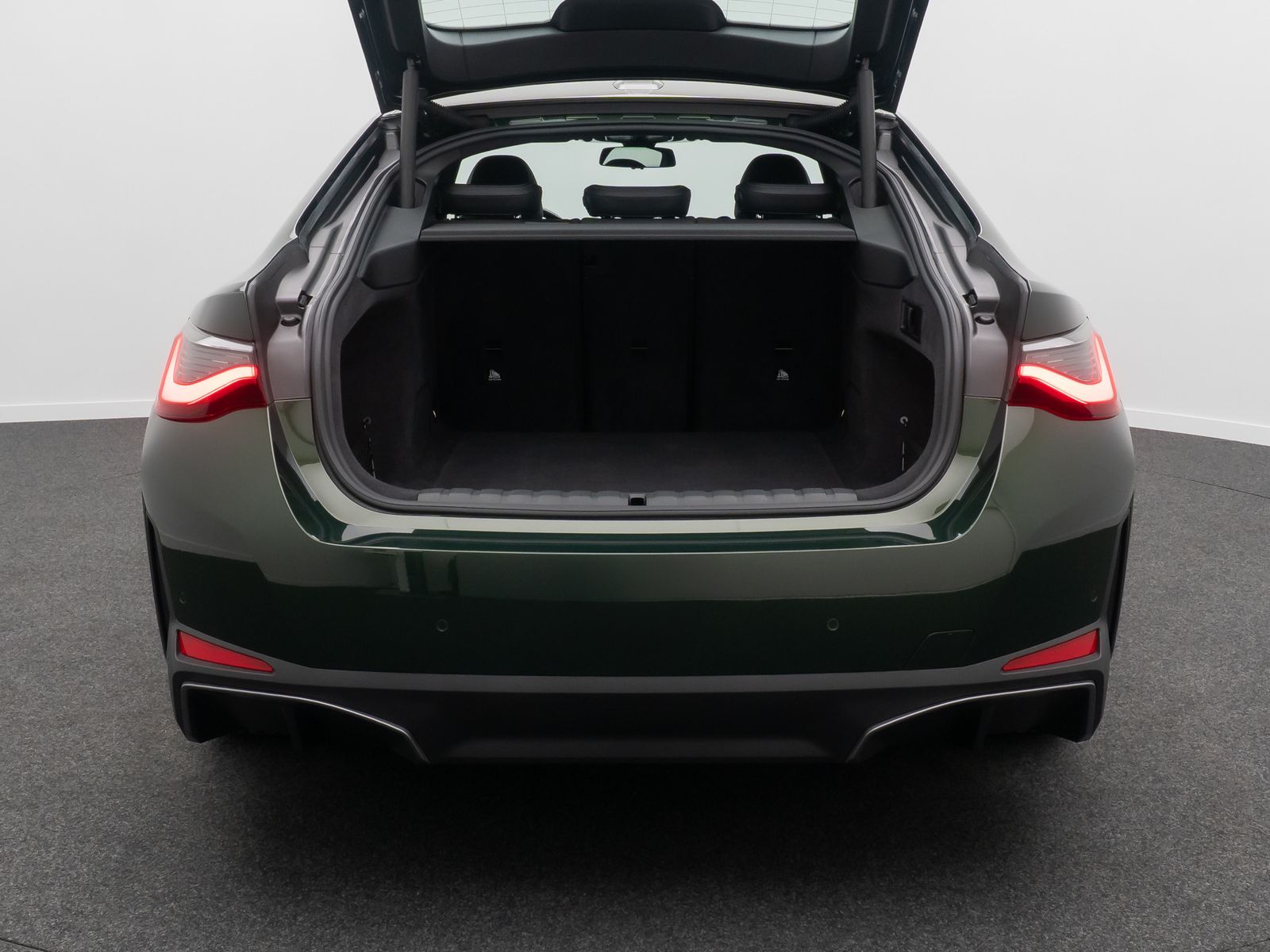 Fahrzeugabbildung BMW i4 eD40 Gran Coup&egrave; Kamera HUD DAB HiFi Komfort