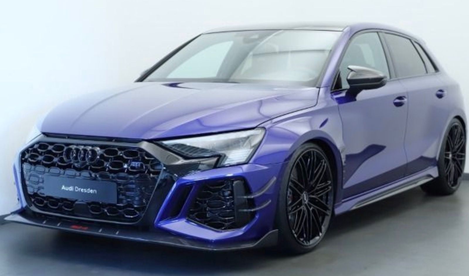 AUDI ABT RS3-R SB 500PS 1/200 Ceramik