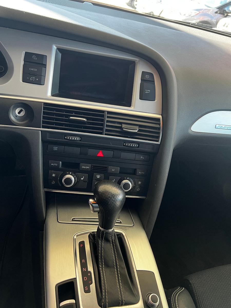 Audi Quattro 2011 — photo 8