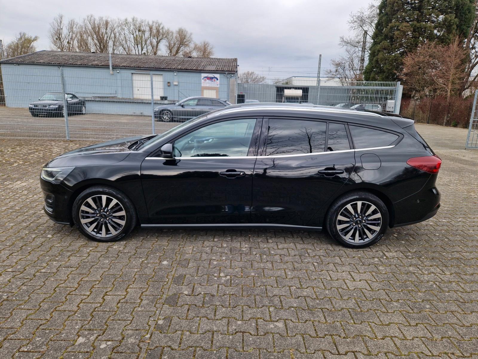 Ford Focus Turnier Titanium X Virtual LED AHK ACC RF