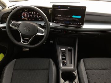 Volkswagen Golf - 6