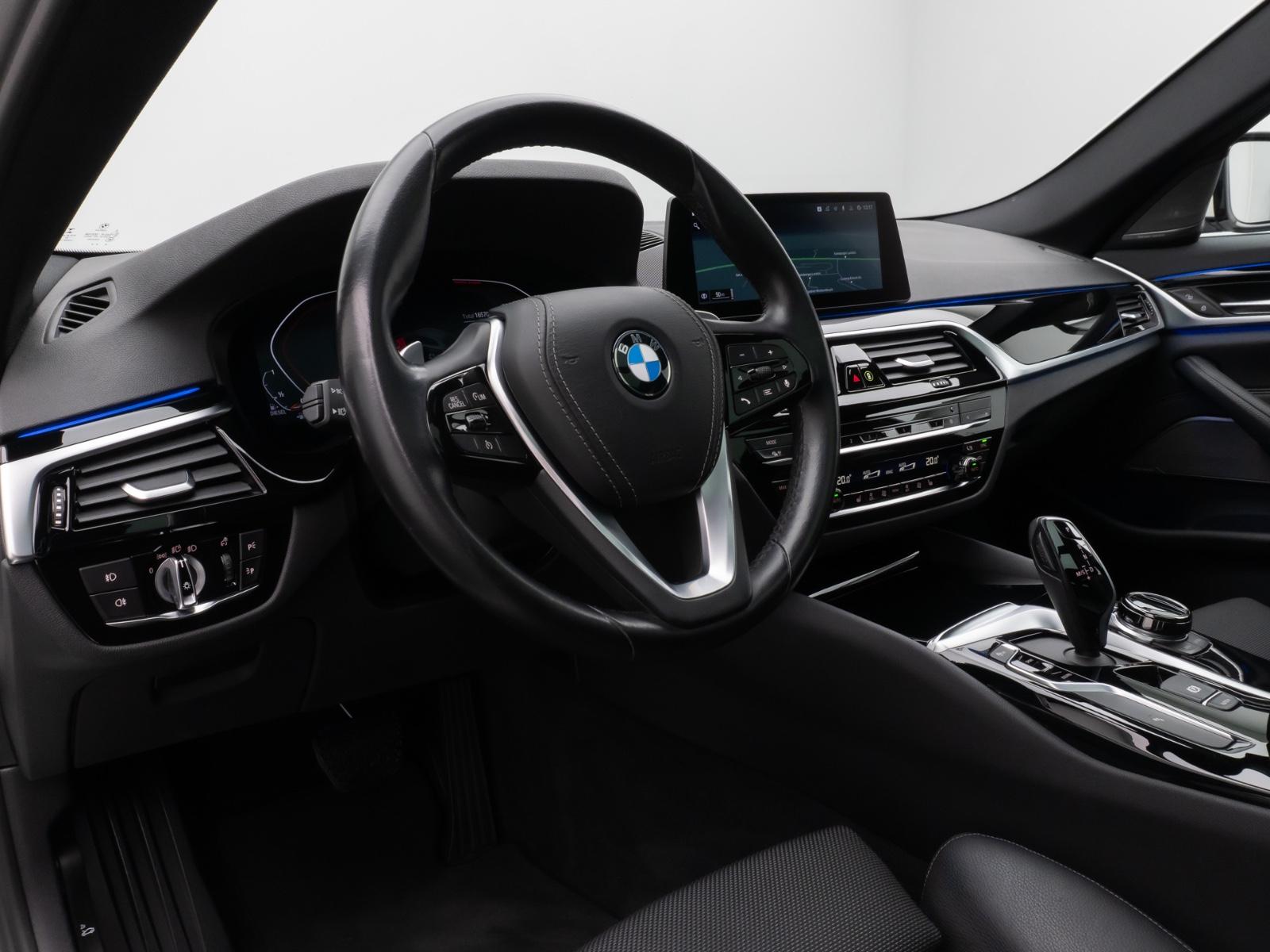 BMW 520d xD Tour Sport Line Pano H/K Exklusiv Paket