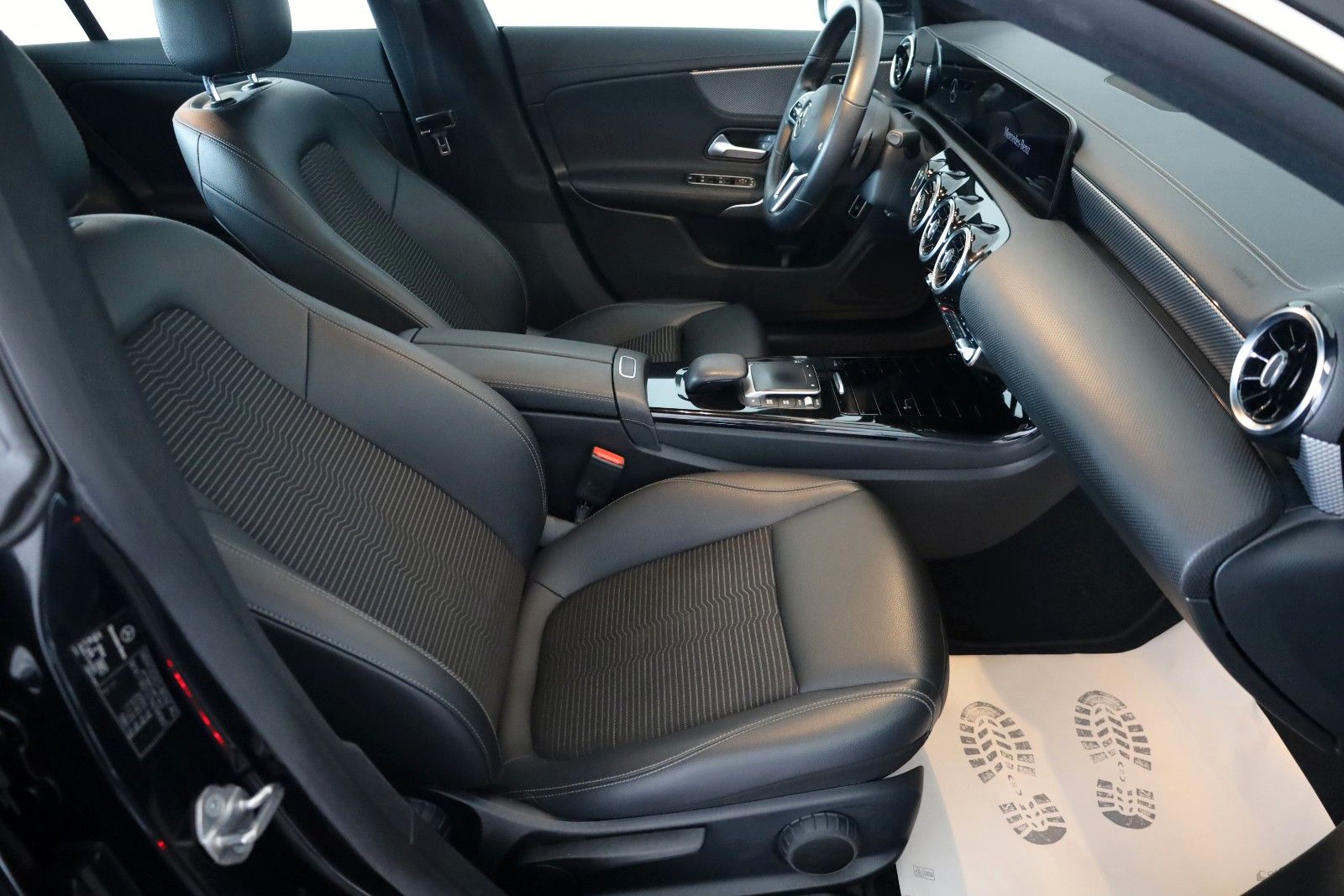 Fahrzeugabbildung Mercedes-Benz CLA 200 d Coupe,T.Leder.Navi,SH,Kamera,Panorama