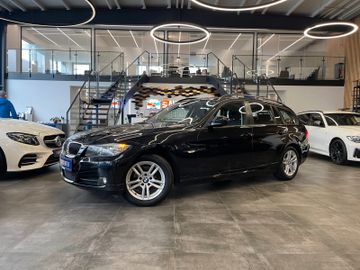 BMW 318i  Touring *NAVI*KLIMA*TEMPOMAT*>SZHZ*