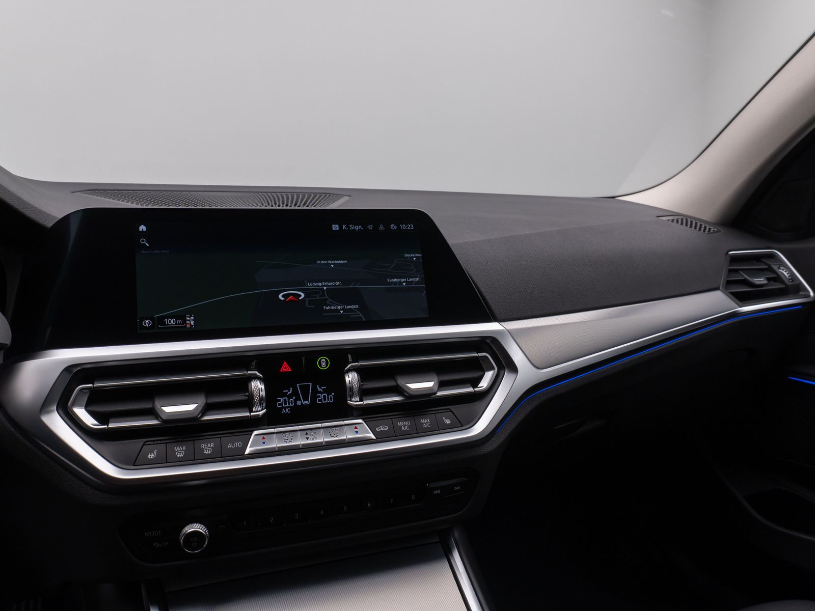 Fahrzeugabbildung BMW 320d Sport Line Kamera DAB HiFi DrivAssist Alarm