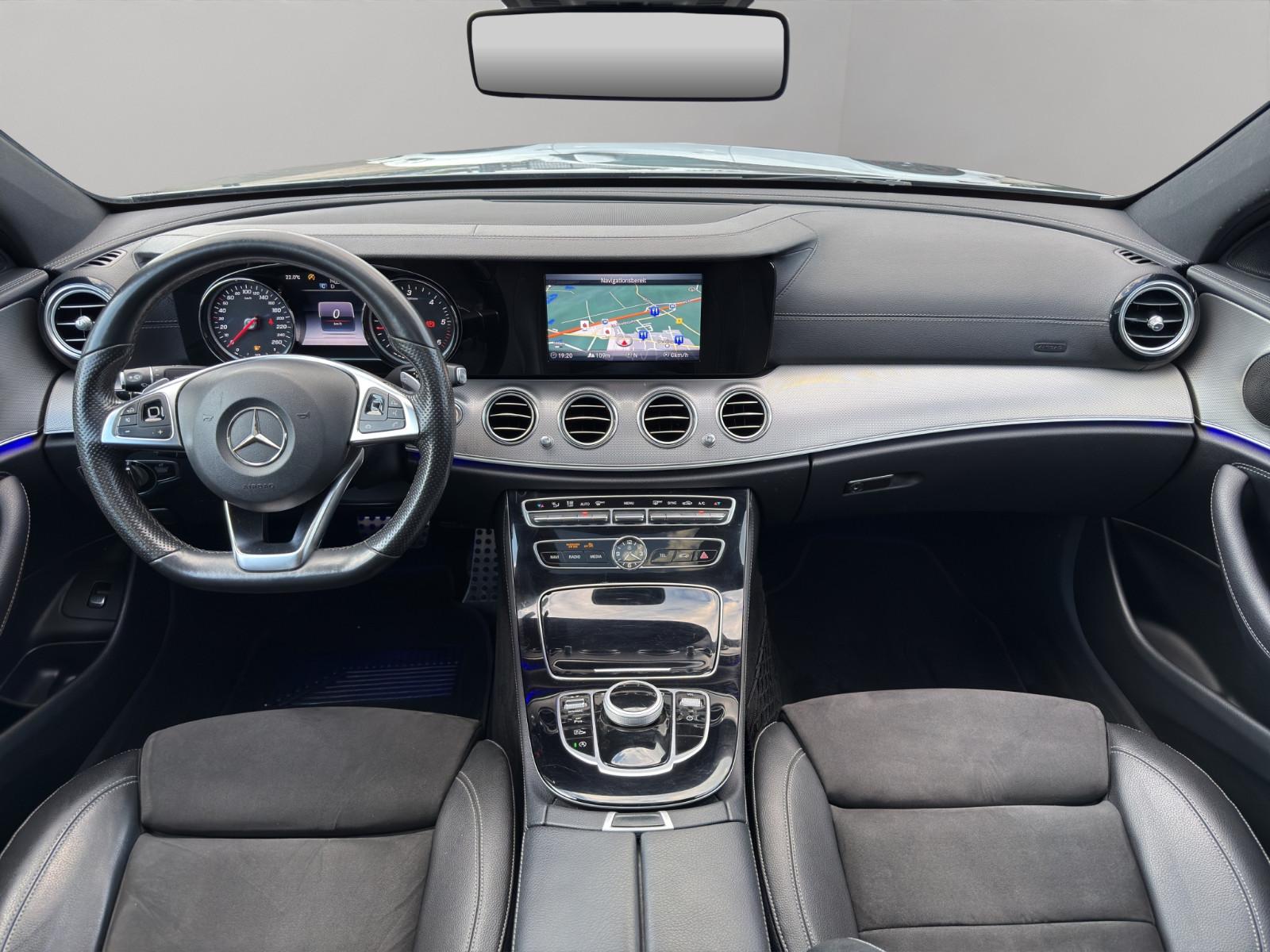 Mercedes-Benz E 220d AMG 9G SHD MULTIB NAVI TOTW CAM TEMP
