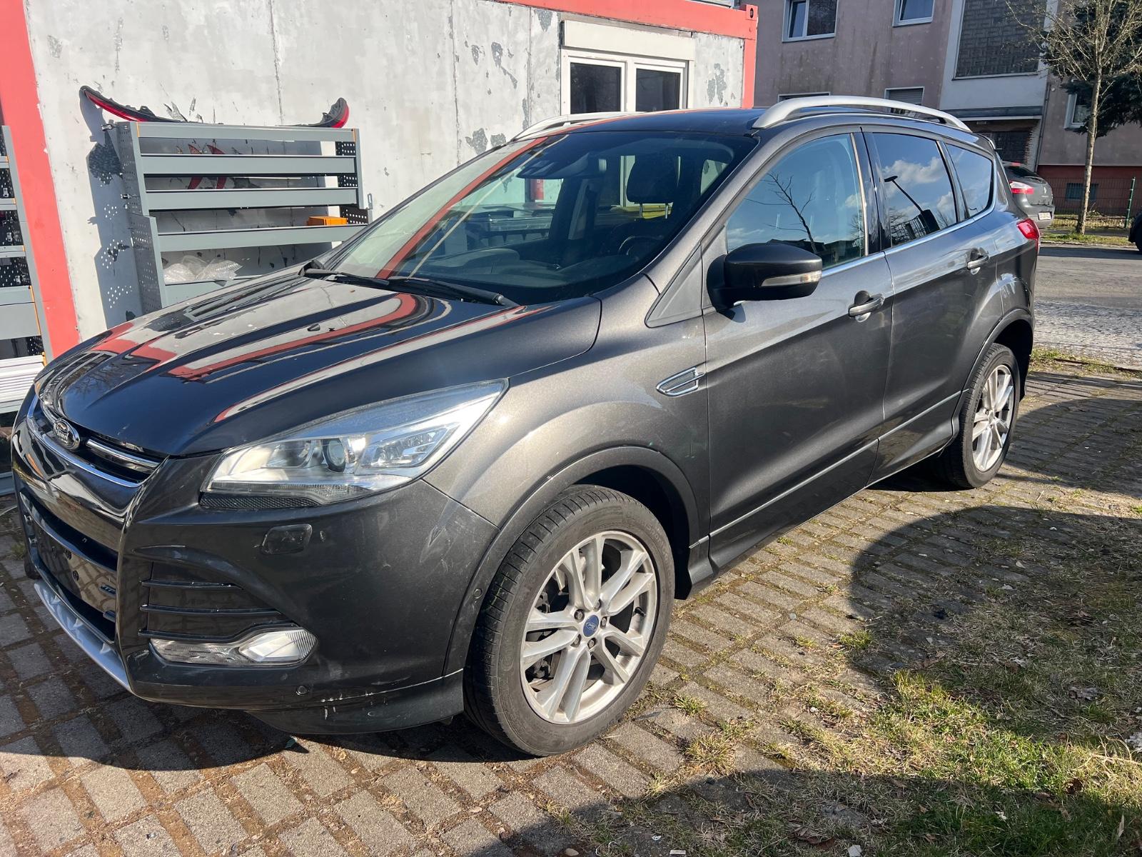 Ford Kuga Individual 4x4  2.0 TDCI AUTOM.+PANORAMA+