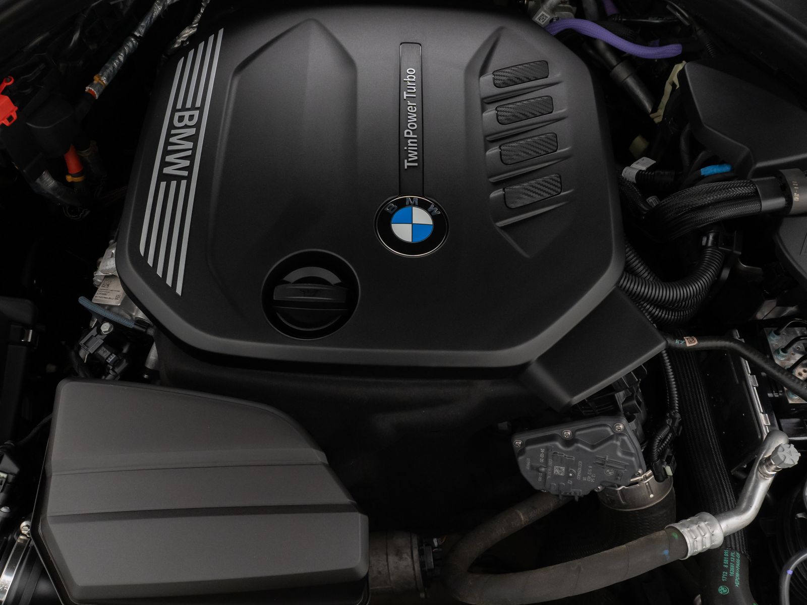 Fahrzeugabbildung BMW 320d Sport Line HUD 360°Komfort DriveAs Cockpit+