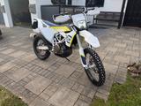Husqvarna 701 Enduro - HUSQVARNA ENDURO 701