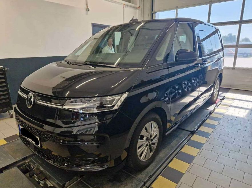 Volkswagen T7 Multivan 2.0 TDI DSG KÜ Life AHK STHZ IQ.LIGH imagem 2