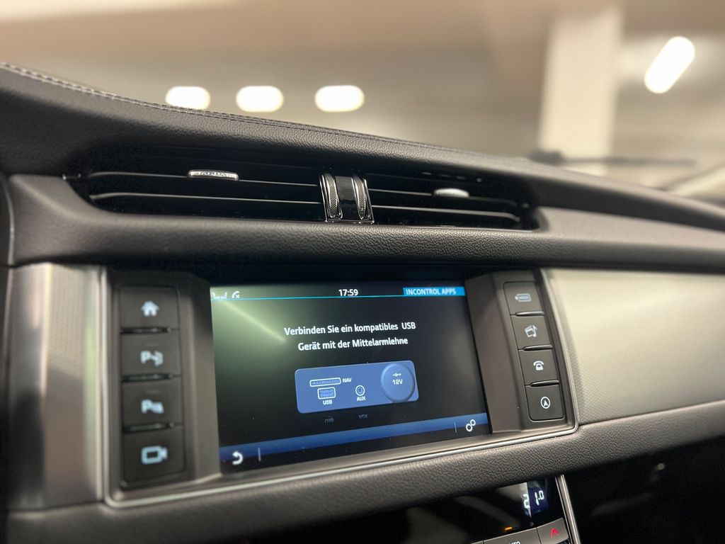 Jaguar XF Prestige/ 1.HAND/ 84.tKM/ 2016/ GARANTIE/ Jaguar XF Prestige/ 1.HAND/ 84.tKM/ 2016/ GARANTIE/