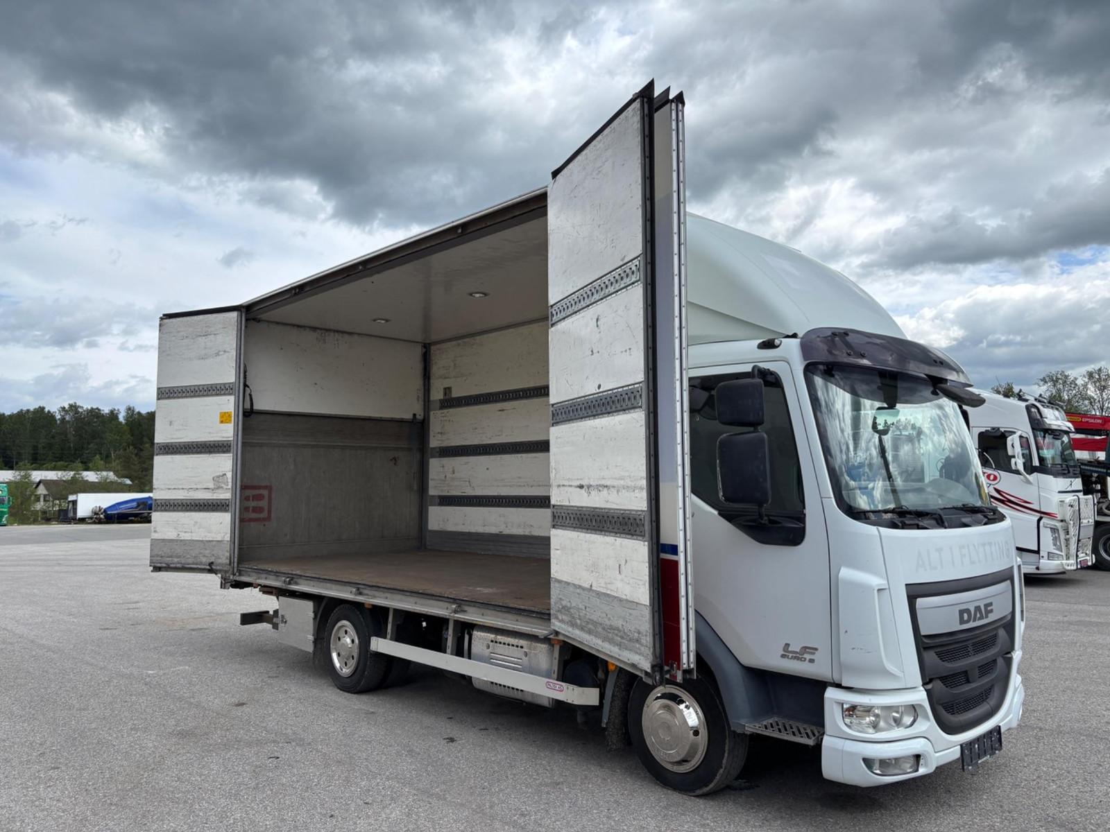 DAF LF 180 4x2 + SIDE OPENING + EURO6