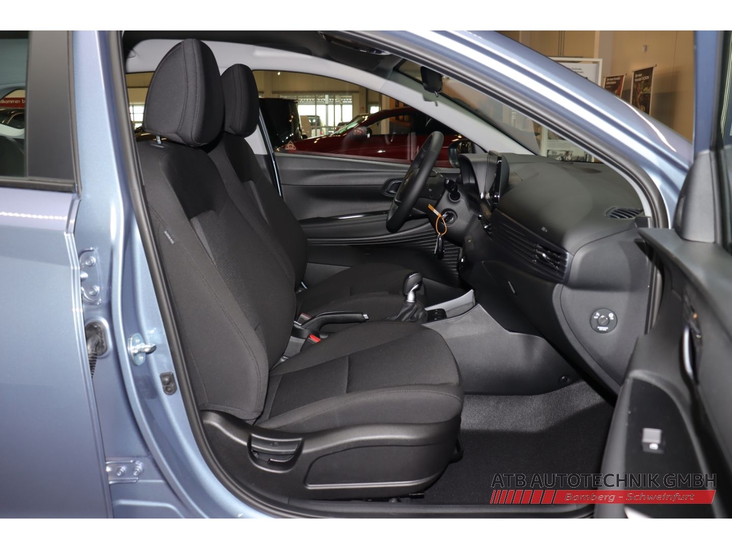 Fahrzeugabbildung Hyundai i20 Trend MY25 1.0 T-GDI 100 PS 6-MT 2WD Navi Ap