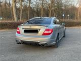 Mercedes-Benz C 63 AMG Coupé Autom *Performance Package* 487 - gebrauchte Mercedes-Benz C 63 AMG aus dem Jahr 2013