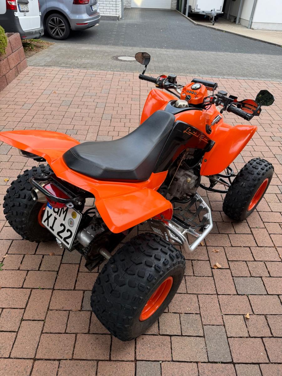 Kymco  2011 — салон
