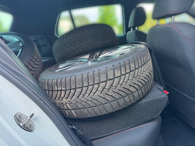 Golf VII GTI Performance 2.0 TSI DSG AHK Navi DC