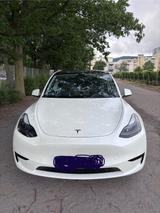 Tesla Model Y Hinterradantrieb inkl. Winterpaket