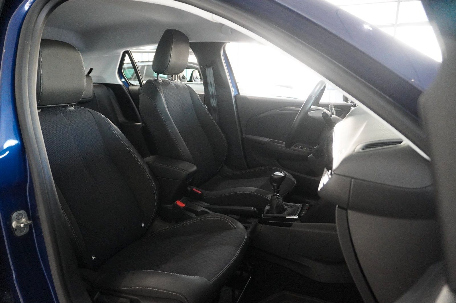 Fahrzeugabbildung Opel Corsa F 1.5D ELEGANCE NAVI/LED/KAMERA/VIRT./DAB+